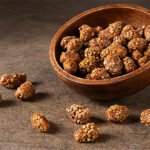 Ballı susamlı fıstık – tatlı kaplamalı kavrulmuş fıstık atıştırmalığı