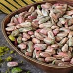 Boz Antep fıstığı içi – birinci kalite, açık yeşil iç fıstık