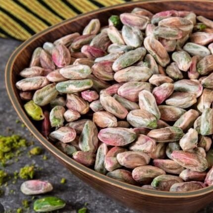 Boz Antep fıstığı içi – birinci kalite, açık yeşil iç fıstık