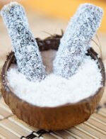 Hindistan cevizi kaplamalı pestil rulo sarma – fındık ve bal dolgulu tatlı