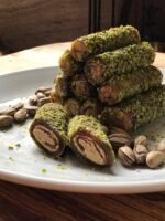 Antep fıstıklı, glikozsuz, doğal rulo sarma tatlısı – Anadolu Tadı