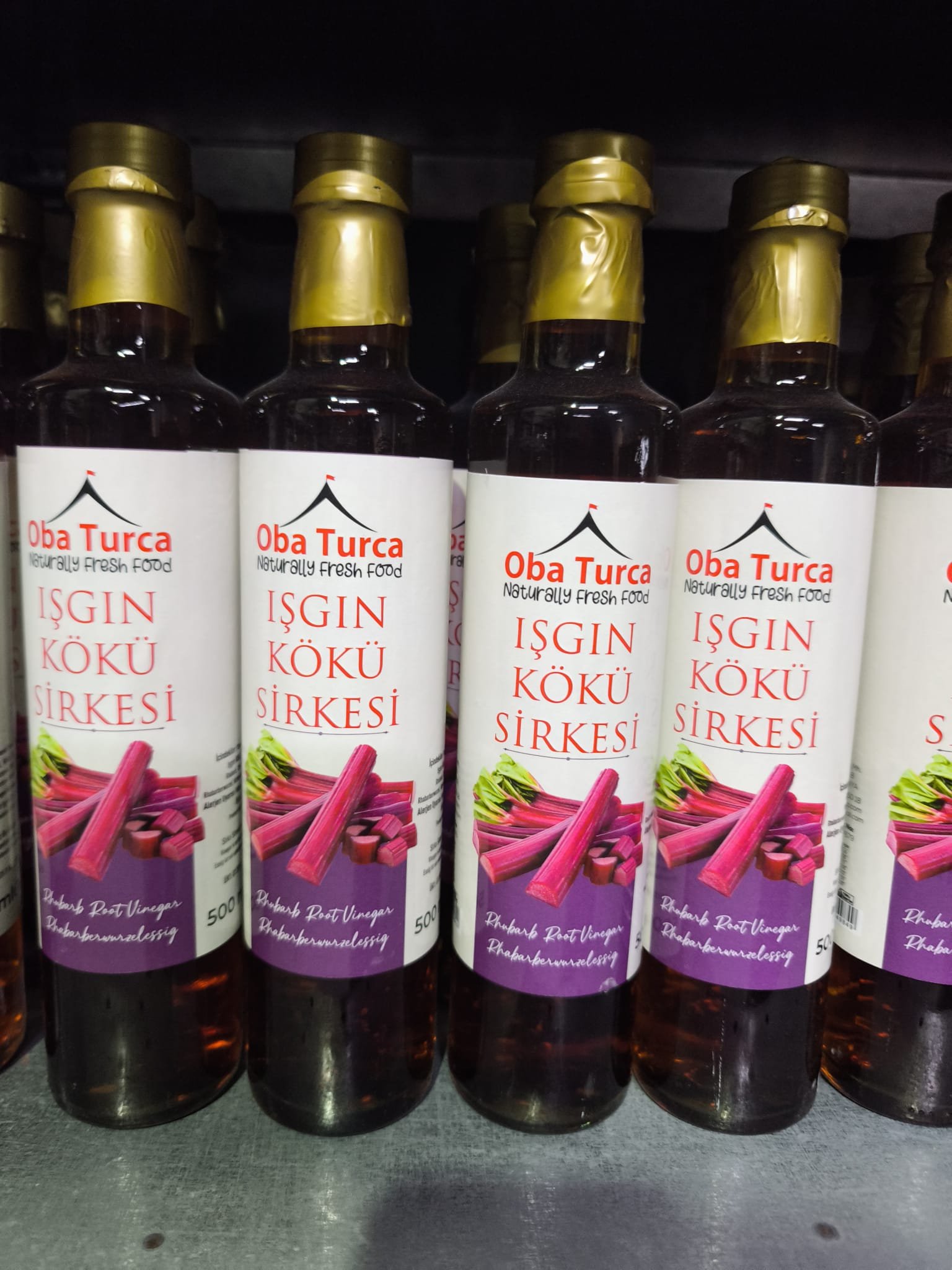 ısgın-kökü-sirkesi-oba-turca Taze ışgın köklerinden elde edilmiş sağlıklı ışgın sirkesi.