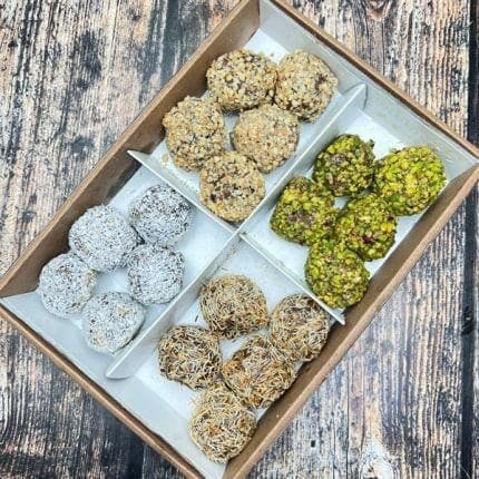 Karışık kaplamalı çoko pestil topları – Antep fıstıklı, Hindistan cevizli ve fındıklı